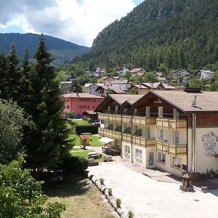 Hotel Garni Relax Fai della Paganella Exterior photo